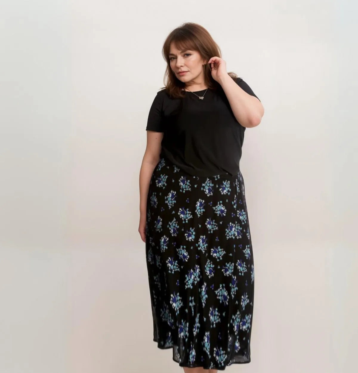 BLACK BLUE FLORAL ELASTIC WAIST MAXI SKIRT