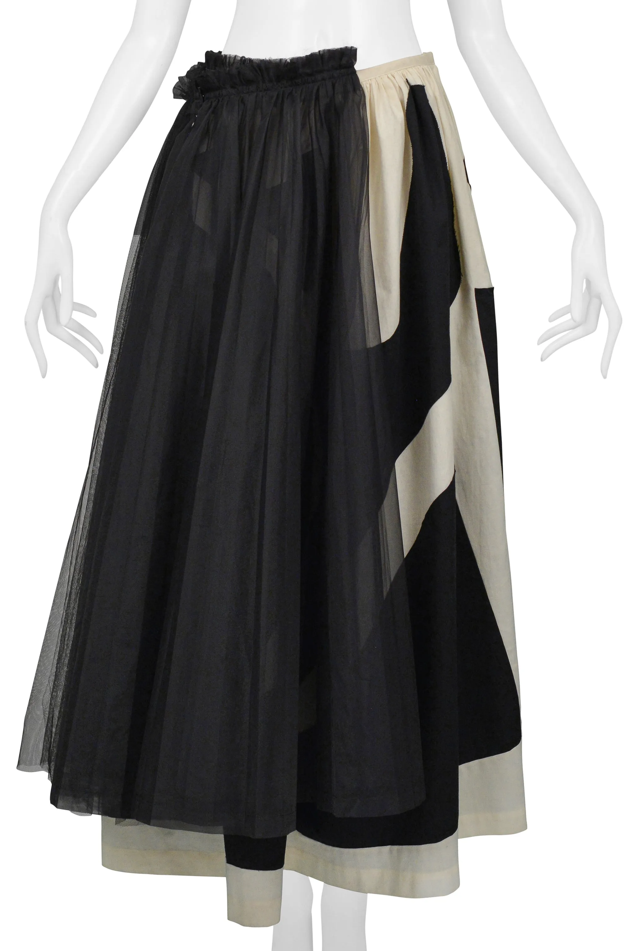 COMME DES GARCONS OFF-WHITE & BLACK ABSTRACT BALL GOWN SKIRT WITH BLACK TULLE 2002