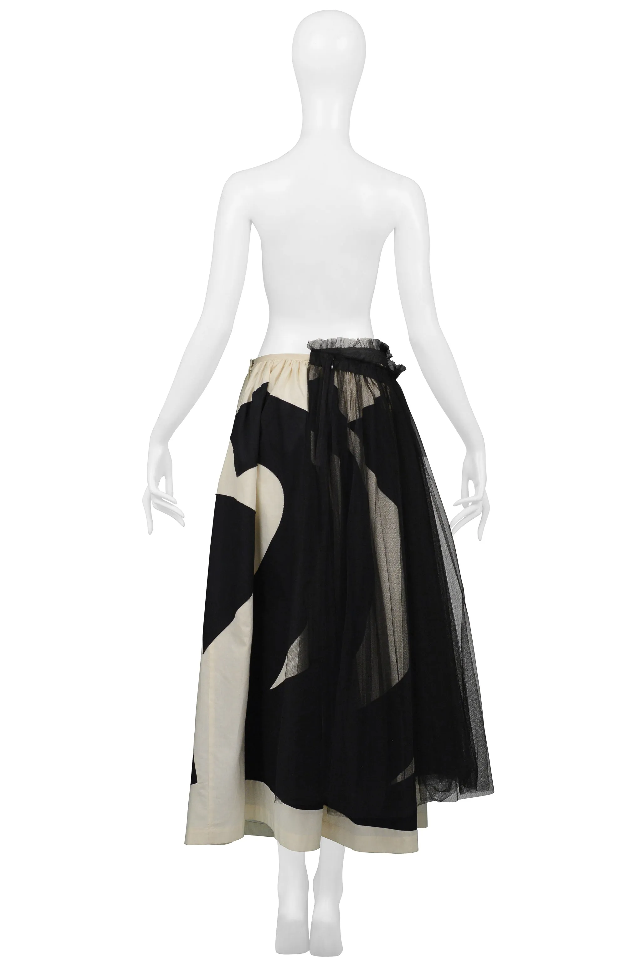 COMME DES GARCONS OFF-WHITE & BLACK ABSTRACT BALL GOWN SKIRT WITH BLACK TULLE 2002