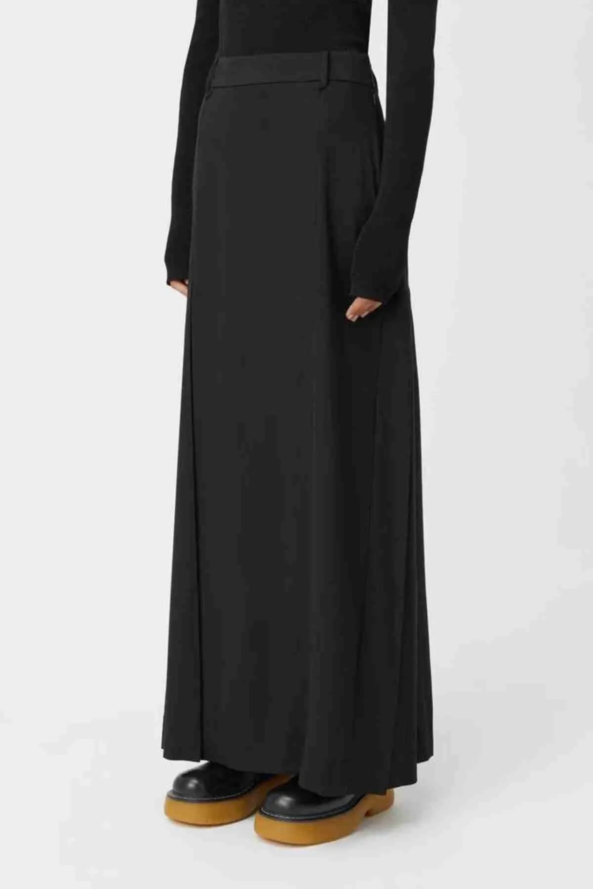 CYNTHIAN MAXI SKIRT BLACK