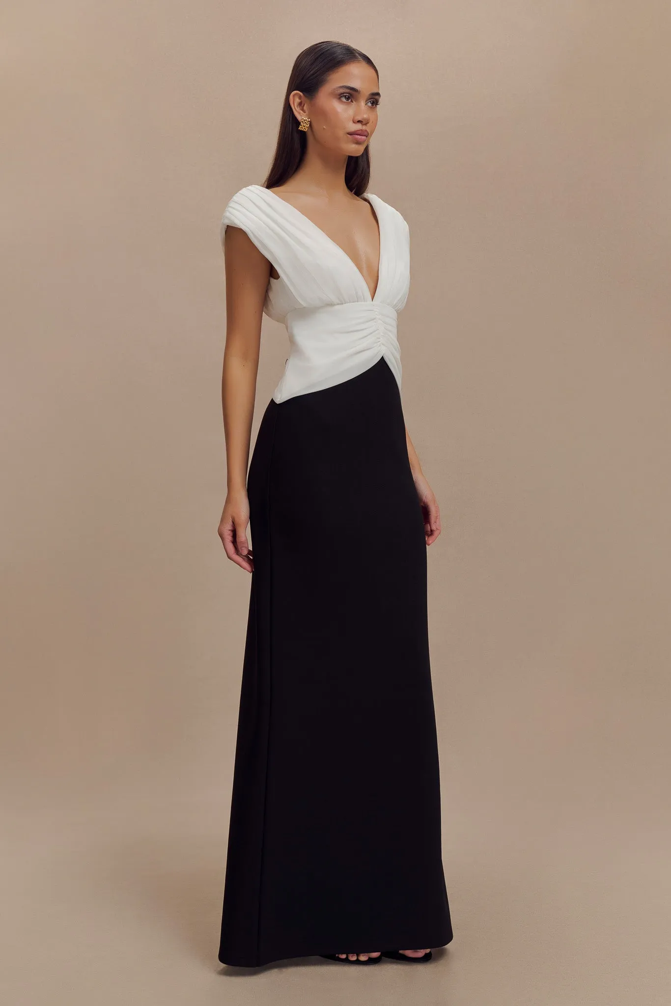 Monique Contrast Maxi Dress - Black