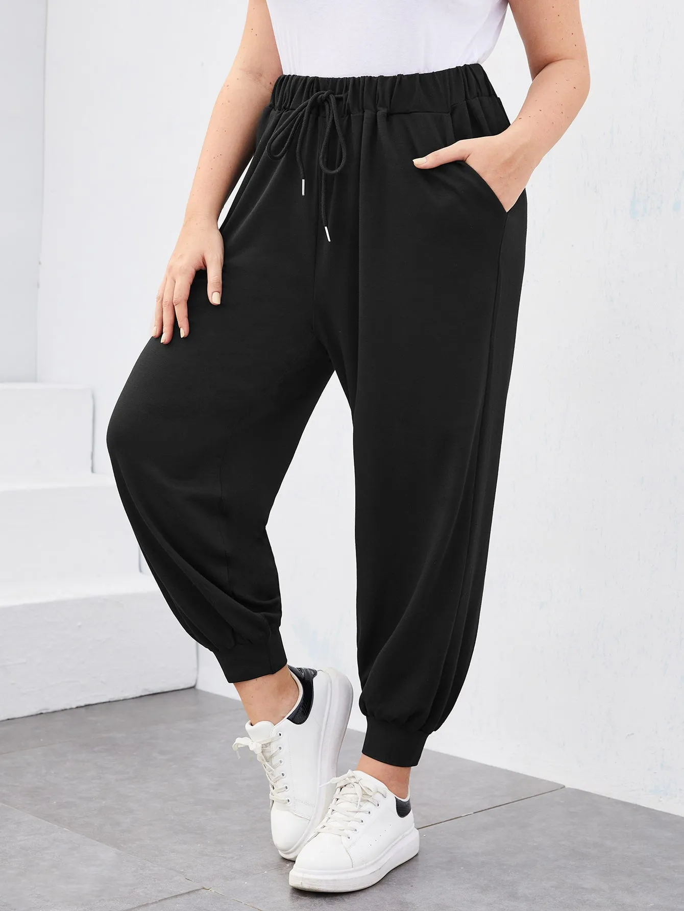 Plain Drawstring Cropped Plus Size Sweatpants