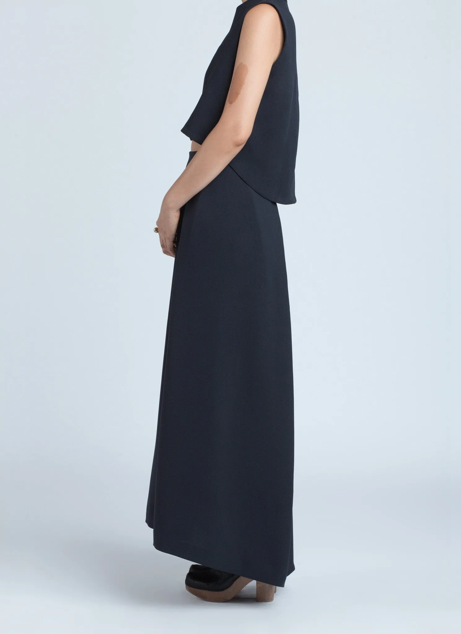 Ring Pleated Maxi Skirt - Black Blue