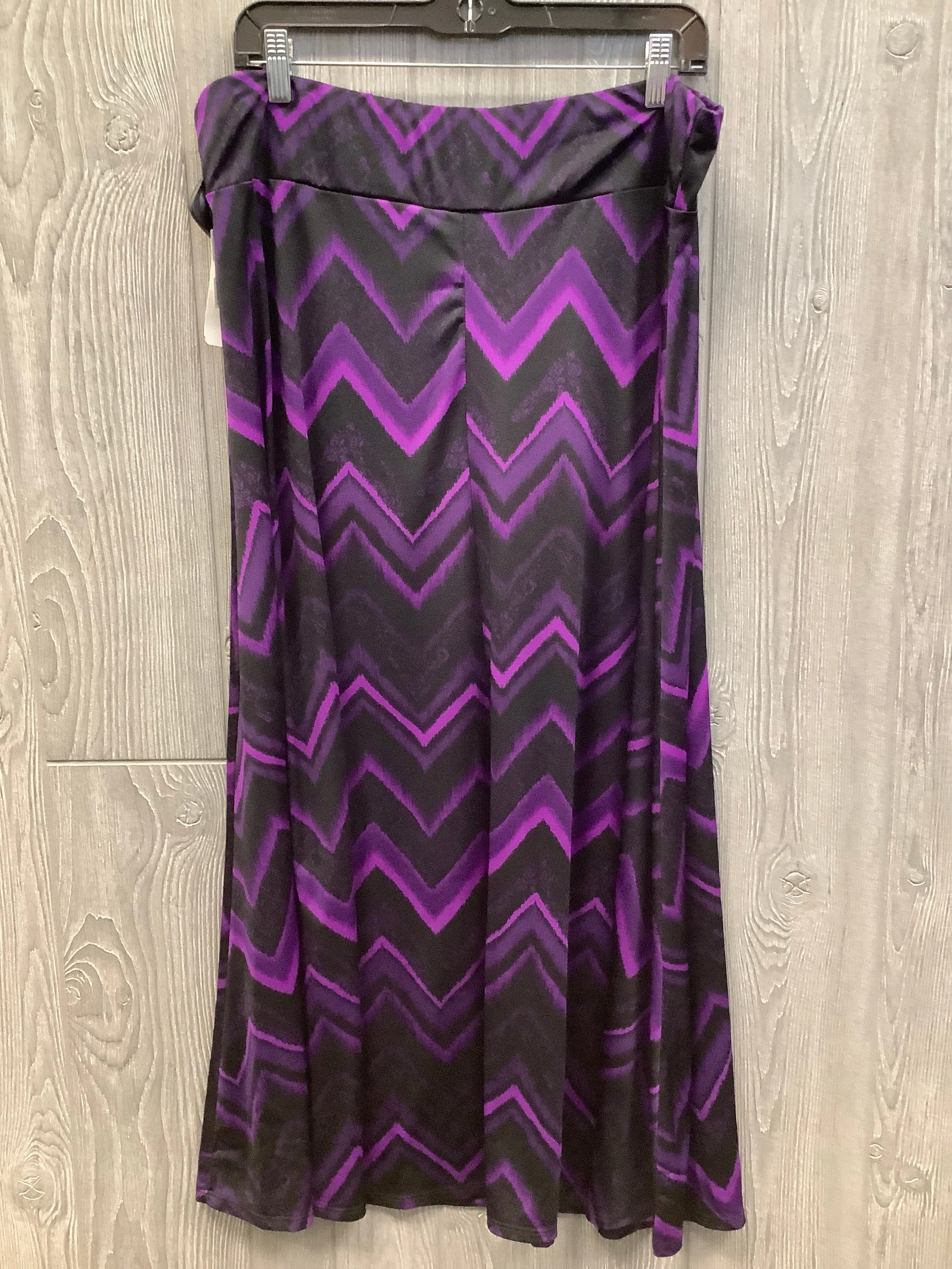 Skirt Maxi By Clothes Mentor In Black & Purple, Size: 14