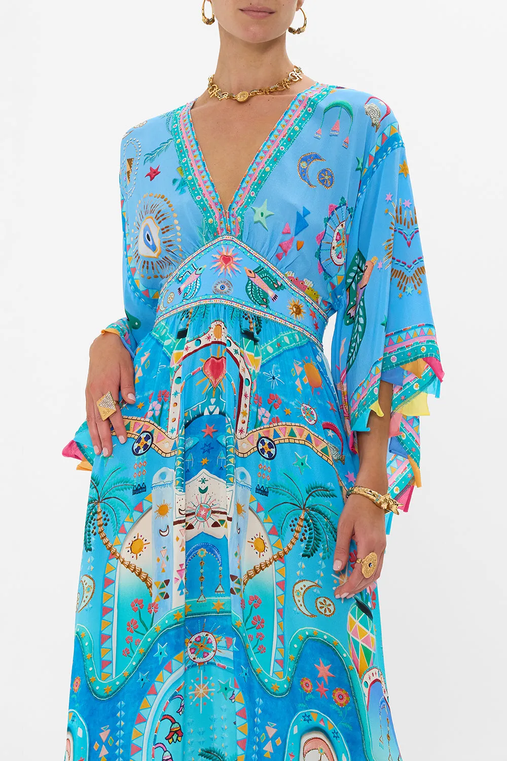 WAISTED DRESS WITH KIMONO SLEEVE A PAINTED VILLAGE