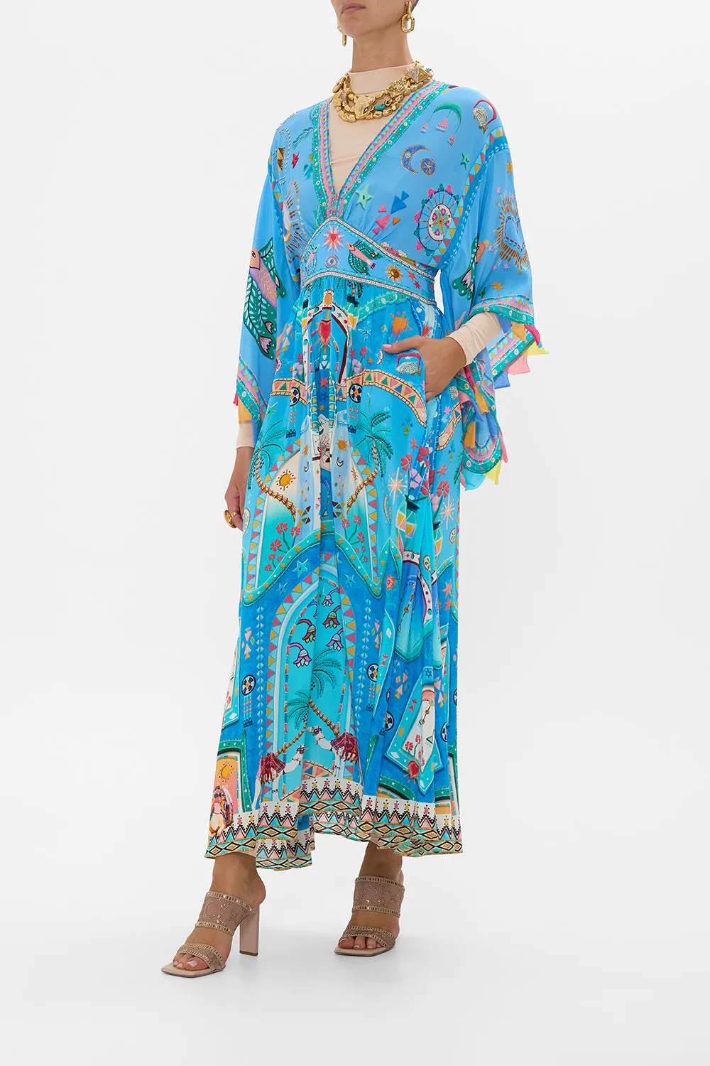 WAISTED DRESS WITH KIMONO SLEEVE A PAINTED VILLAGE