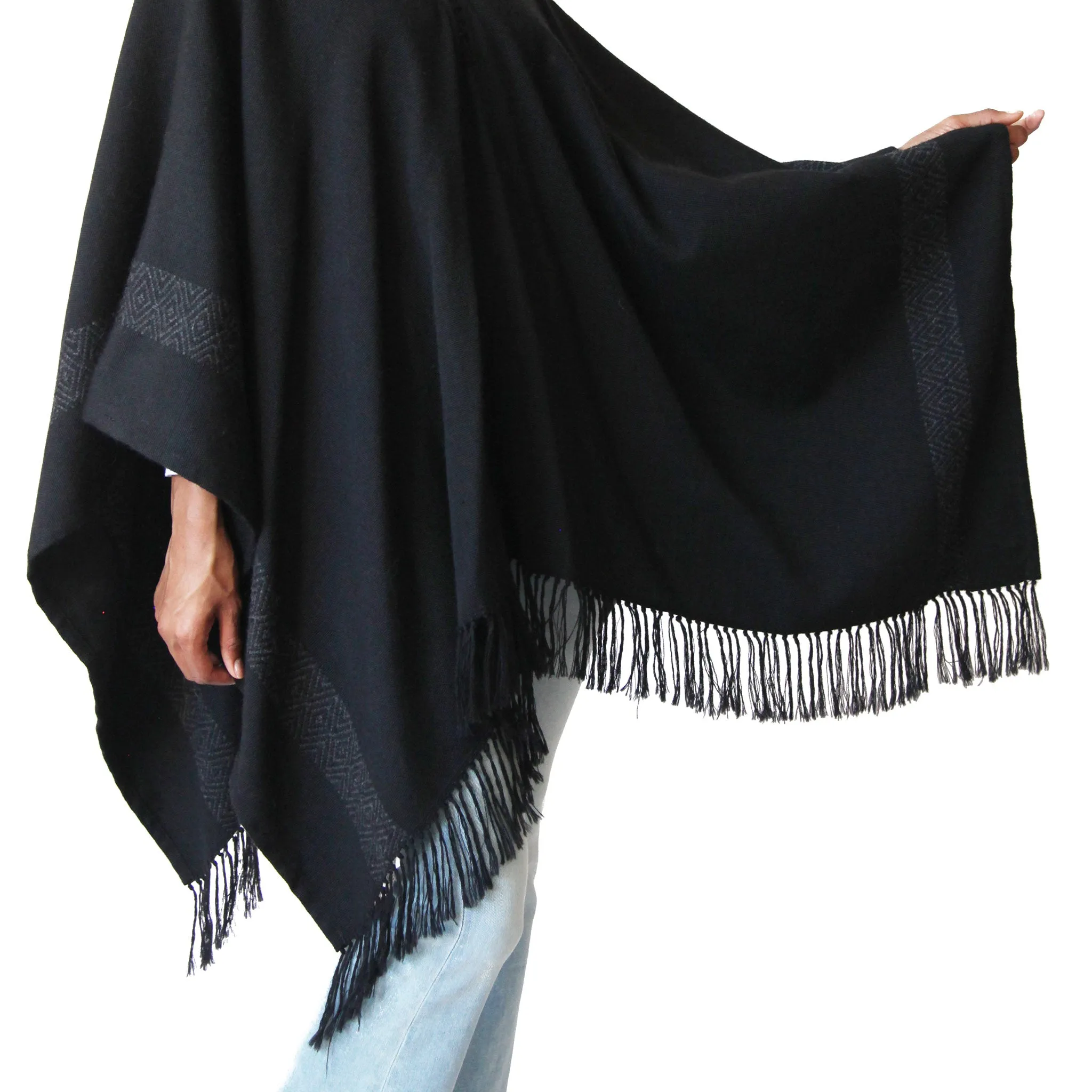 Women's Blackout Pilar Alpaca Poncho